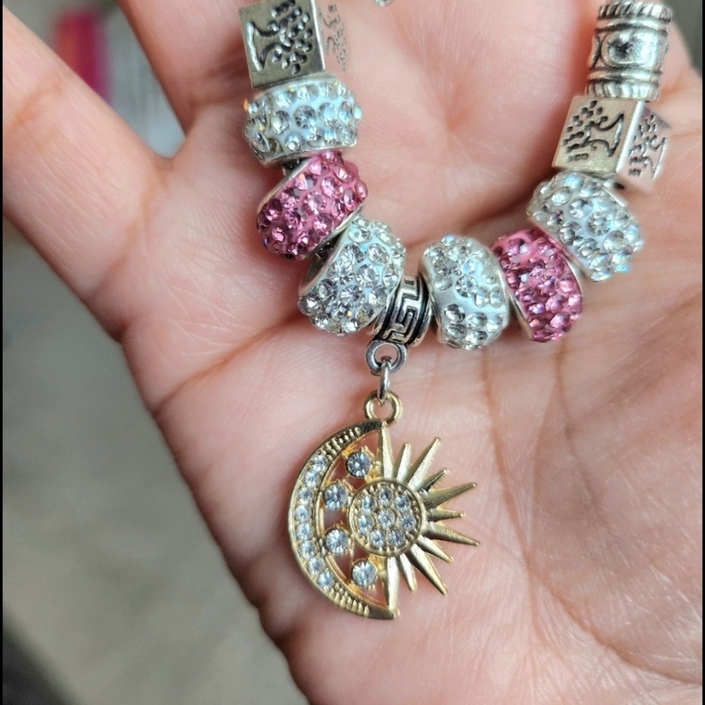 Charm bracelet